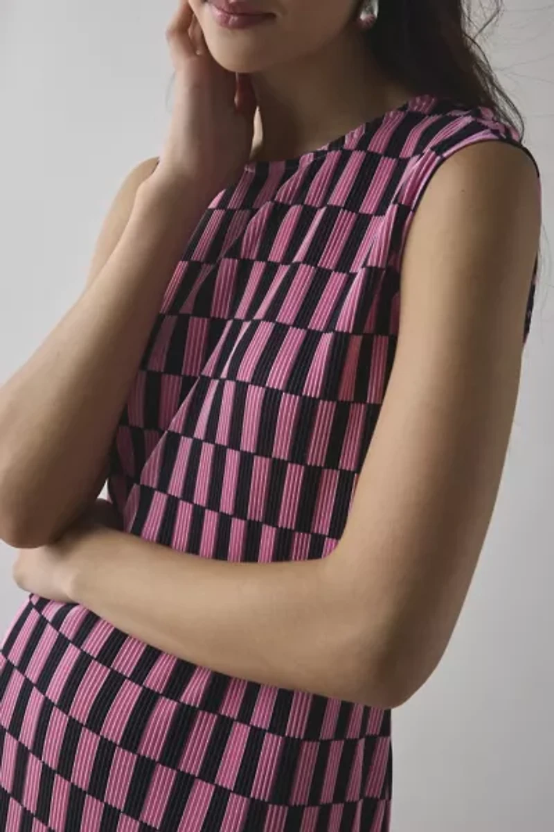Glamorous Checkerboard Printed Plisse Shift Midi Dress