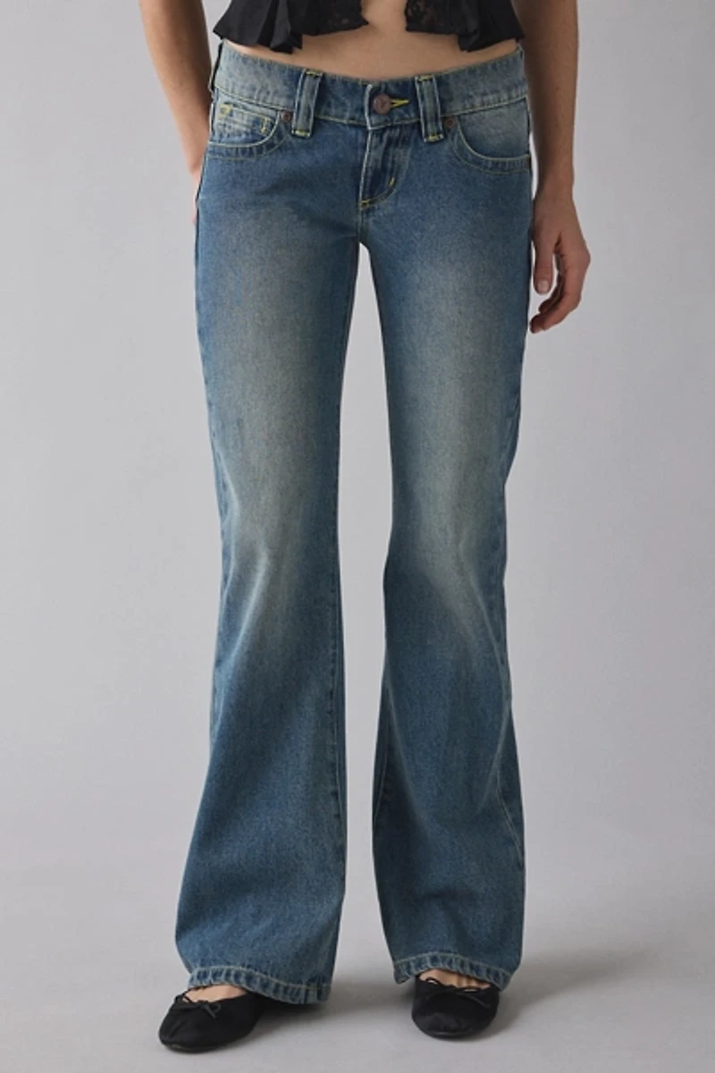 Abrand 00 Ava Super Low Kick Flare Jean