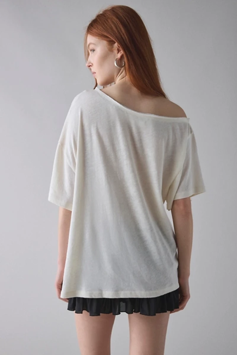 Kimchi Blue Courtney Cat Graphic Off-The-Shoulder Oversized Tee