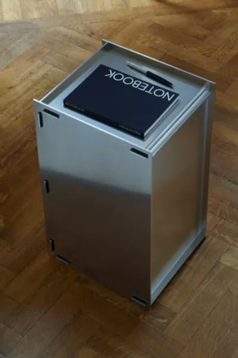 Kismas Neowise Side Table