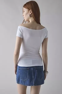 Y2K Graphic Off-The-Shoulder Slim Tee