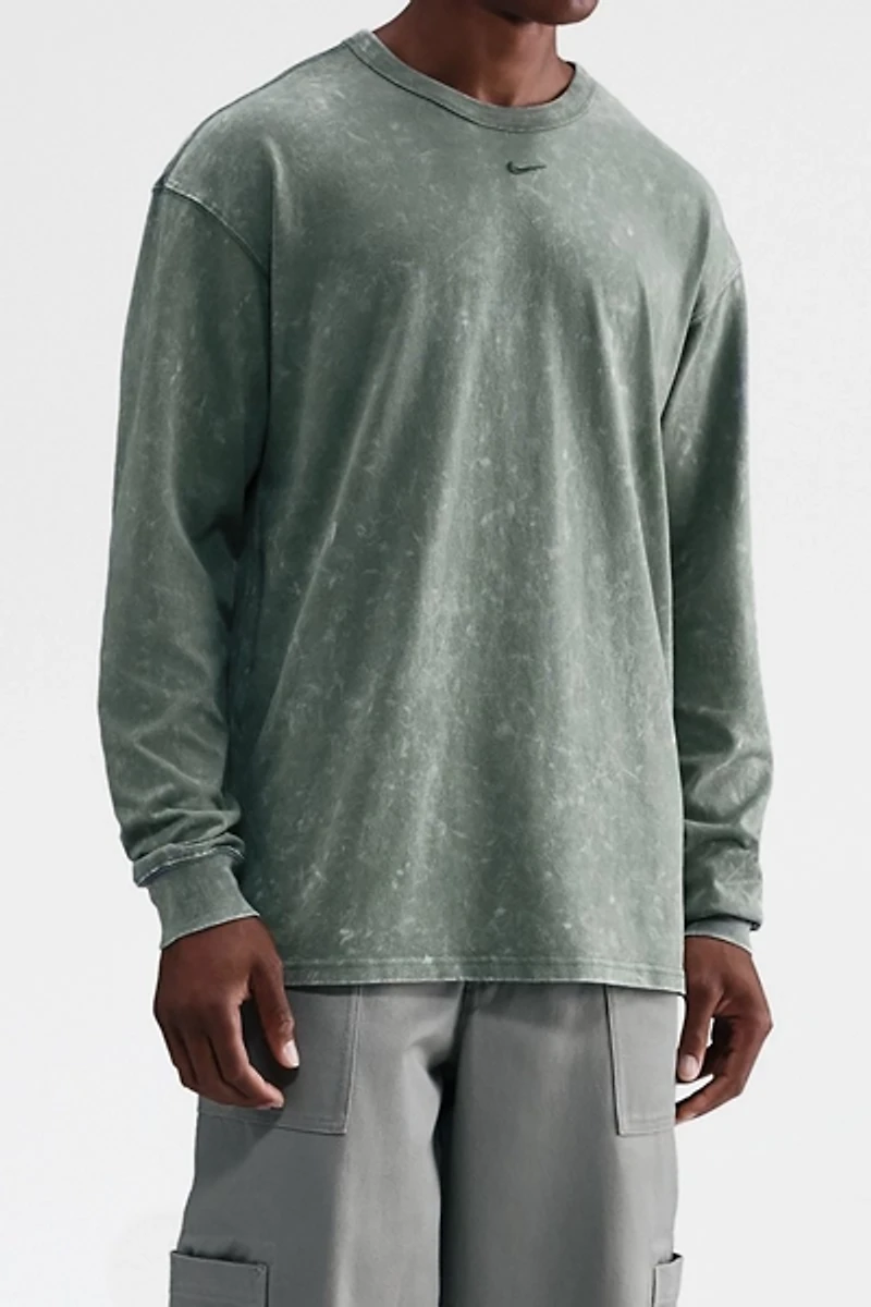Nike Sportswear Premium Essentials Heavy Wash Long Sleeve Tee