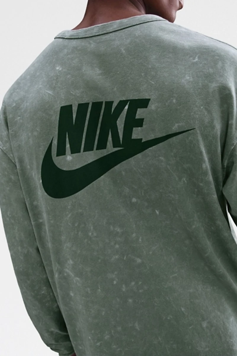 Nike Sportswear Premium Essentials Heavy Wash Long Sleeve Tee