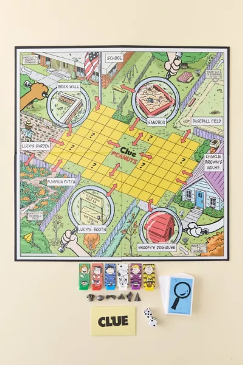 Clue: Peanuts Snoopy Board Game