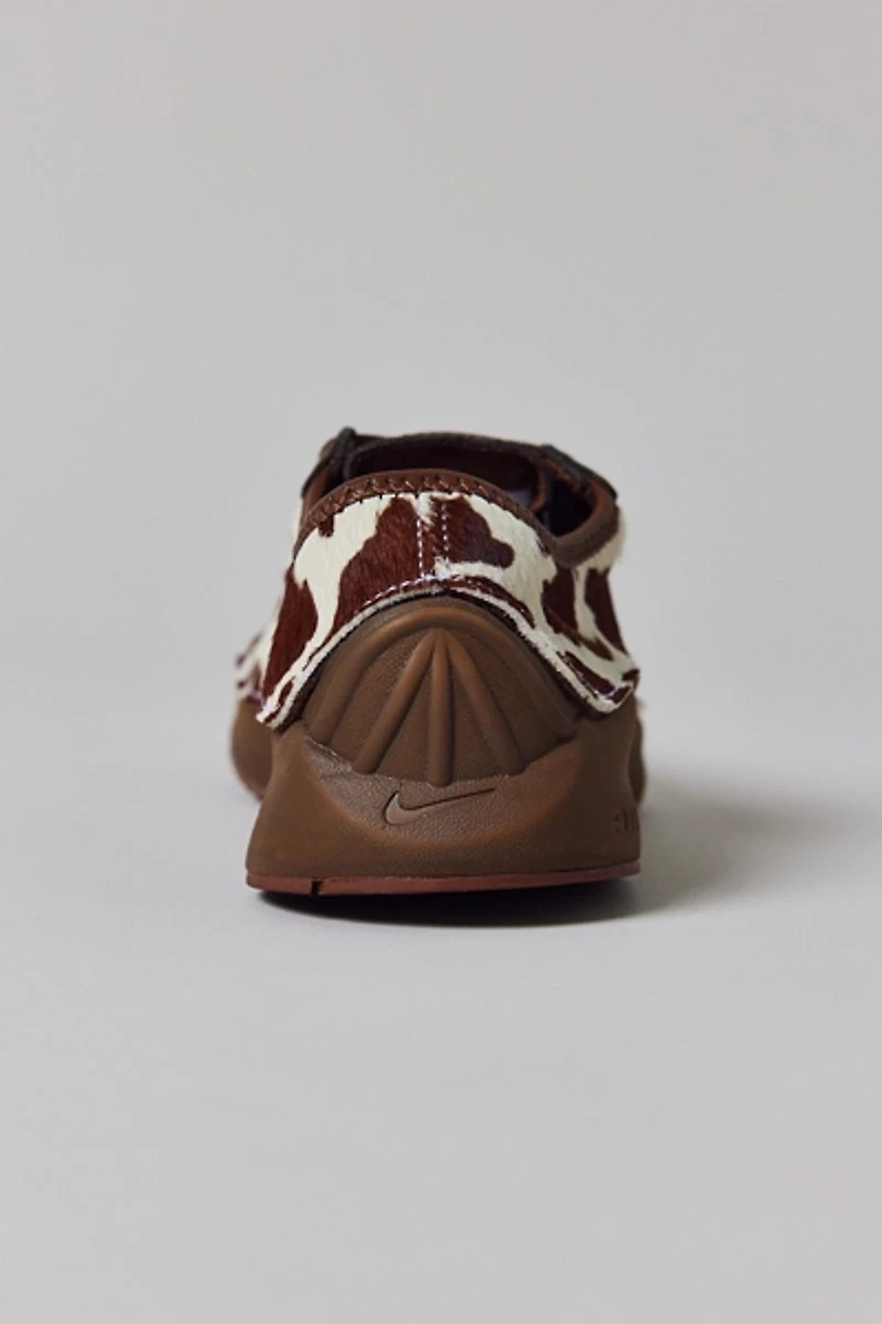 Nike Women's Air Superfly SE Sneaker