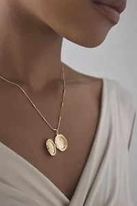 Daisy Etched Oval Locket Necklace