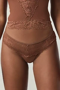 Mucci Elettra Scalloped Lace Thong