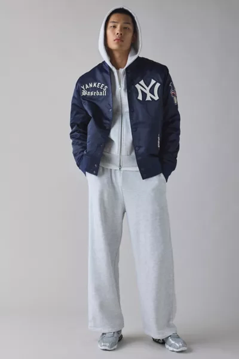 Pro Standard MLB New York Yankees Satin Bomber Jacket