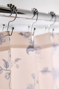 Vintage Style Floral Patterned Shower Curtain