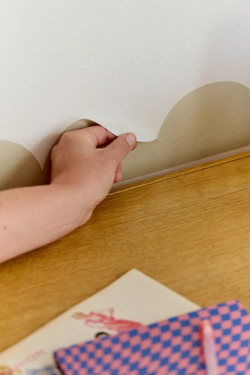 RoomMates Scallop Border Peel & Stick Wall Decal Set