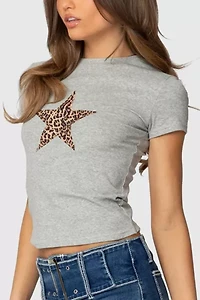Edikted Narla Leopard Star T-Shirt