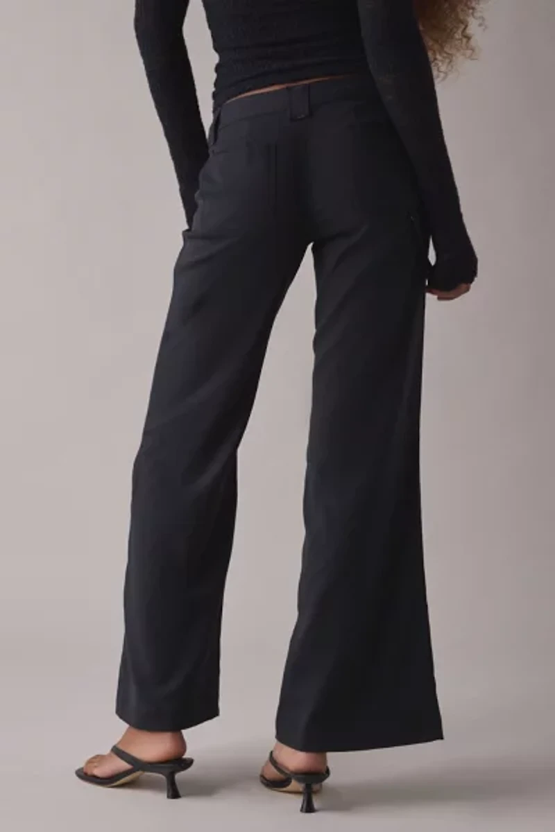 UO Feeling It Twill Low-Rise Wide Leg Trouser