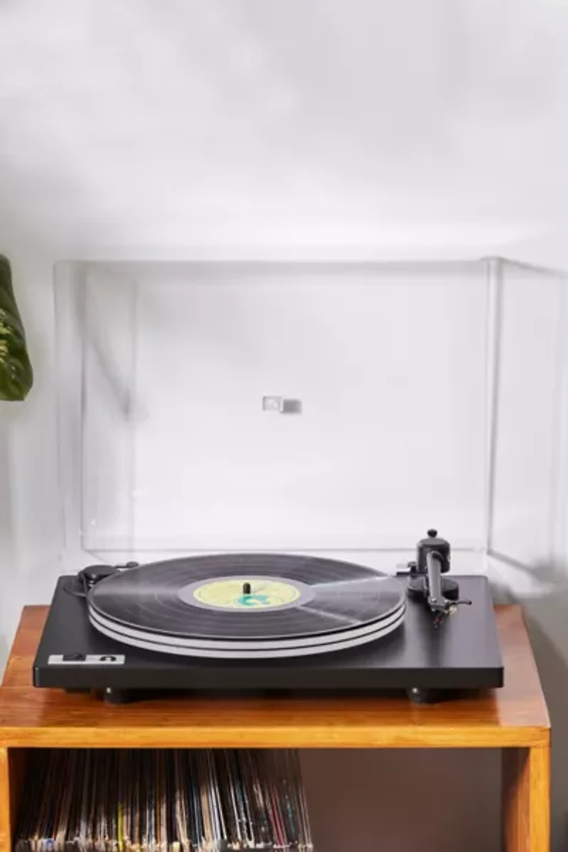 U-Turn Audio Orbit 2 Plus Turntable with Ortofon OM 5E Cartridge