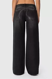 Edikted Vyxen Vintage Washed Low Rise Jeans