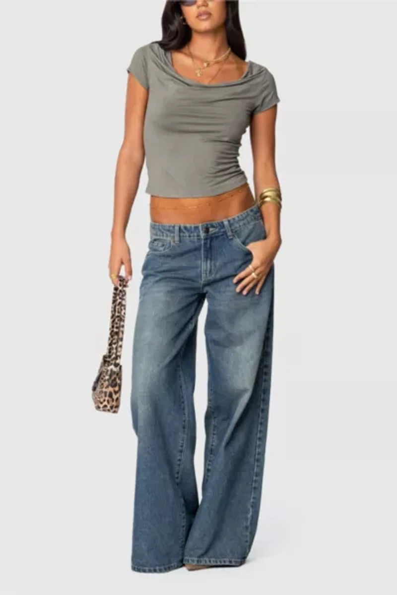 Edikted Vyxen Vintage Washed Low Rise Jeans