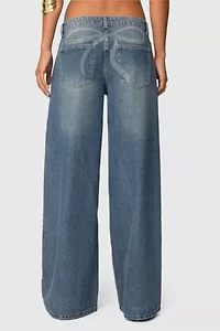 Edikted Vyxen Vintage Washed Low Rise Jeans