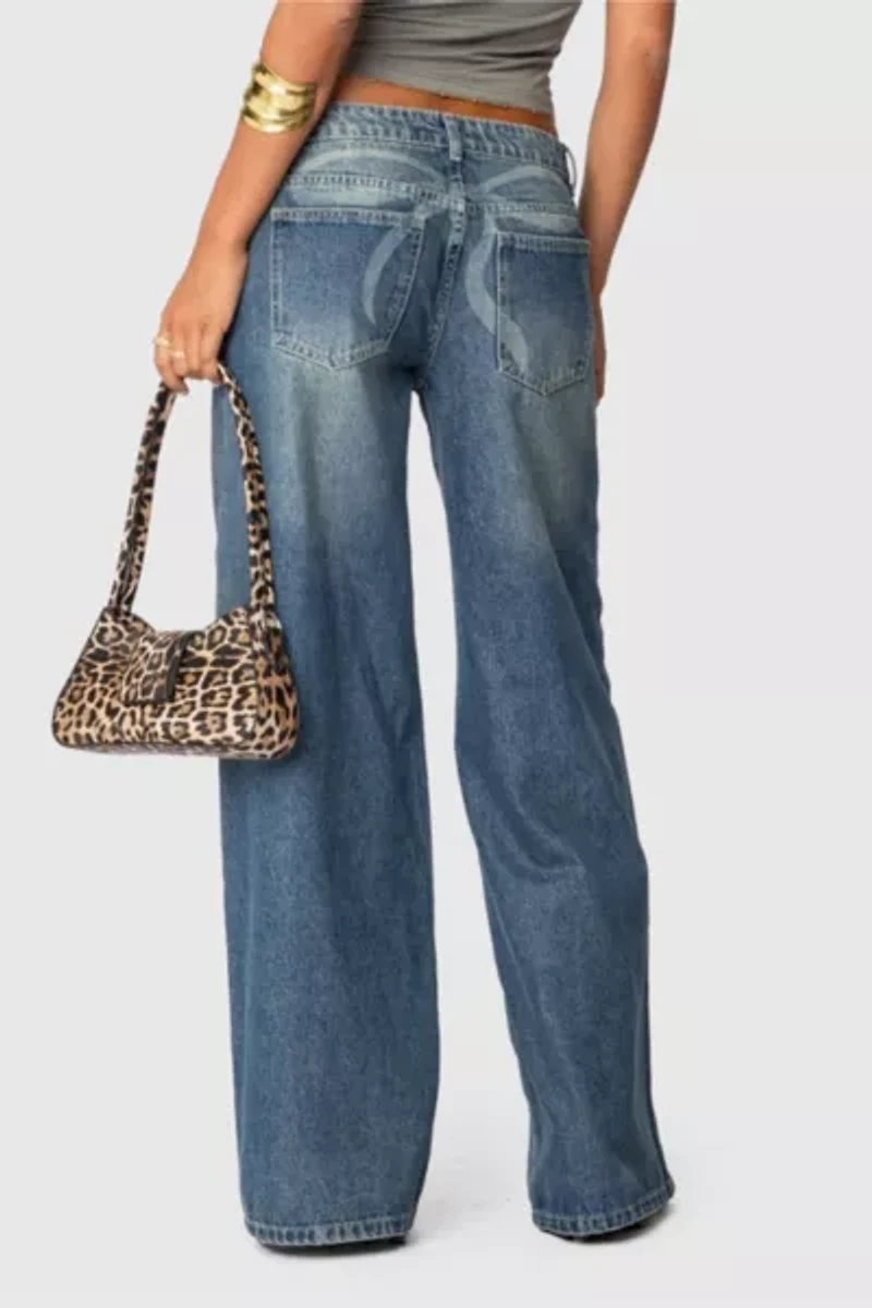 Edikted Vyxen Vintage Washed Low Rise Jeans