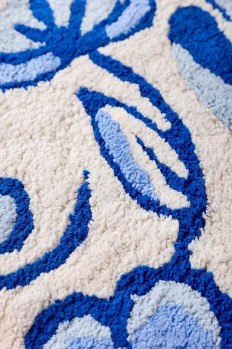 Delft Dog Shaped Plush Tufted Bath Mat