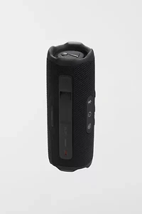 JBL Flip 7 Portable Bluetooth Speaker