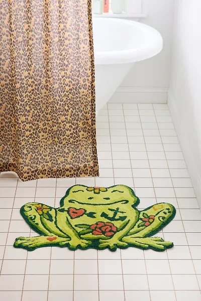 Tatted Frog Shaped Tufted Bath Mat