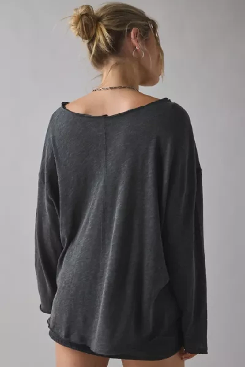 BDG Kurt Off-The-Shoulder Long Sleeve Tee