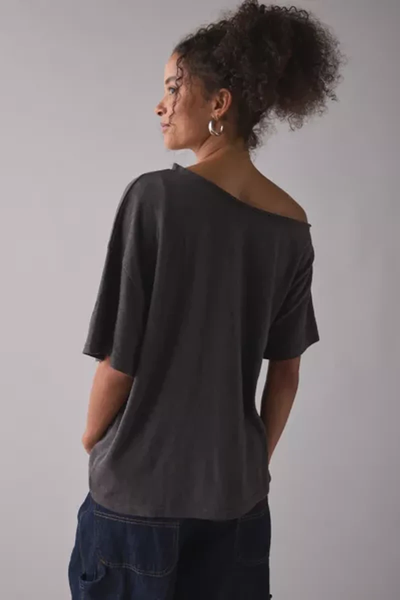 UO Courtney No Sleep Club Graphic Off-The-Shoulder Oversized Tee
