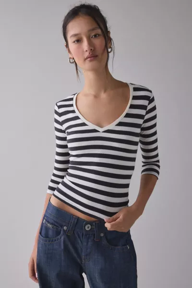 BDG Vee Neck 3/4 Sleeve Spill The Tee
