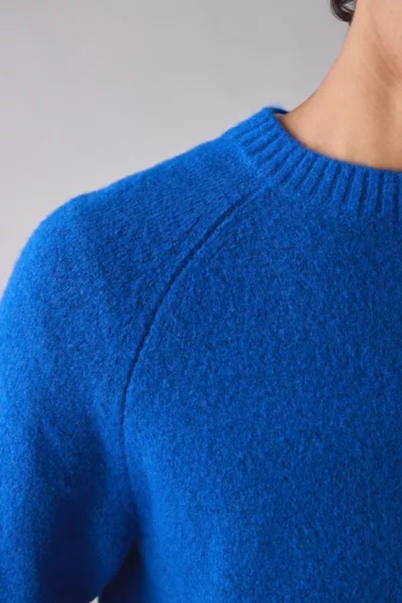 UO Core Solid Crew Neck Sweater