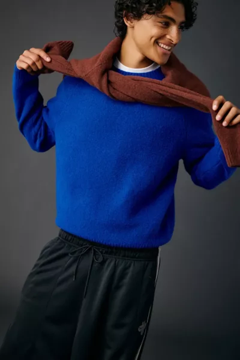 UO Core Solid Crew Neck Sweater