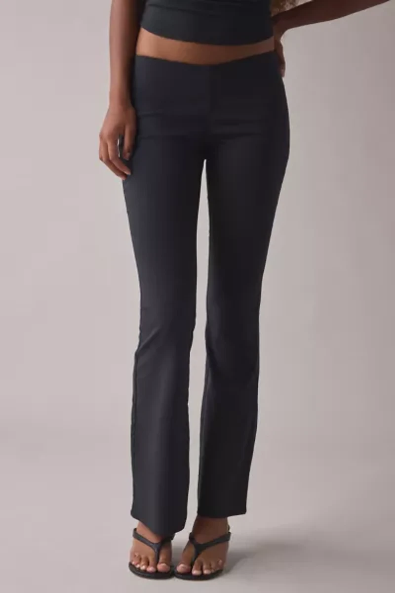 Kimchi Blue Hailey Stretch Pull-On Low-Rise Flare Pant