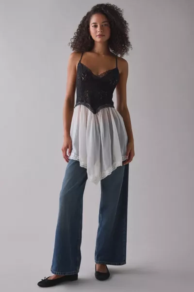 Out From Under Cassandra Sheer Lace + Mesh Hanky Hem Slip