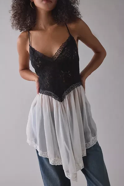 Out From Under Cassandra Sheer Lace + Mesh Hanky Hem Slip