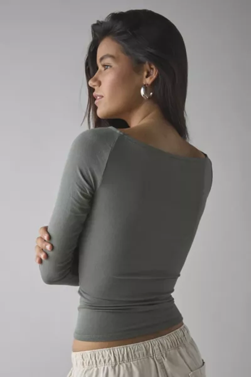 ReMADE By UO Remnants Off-The-Shoulder Long Sleeve Cropped Tee