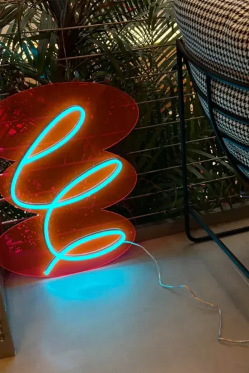 Echo Neon Curve Shape Neon Sign