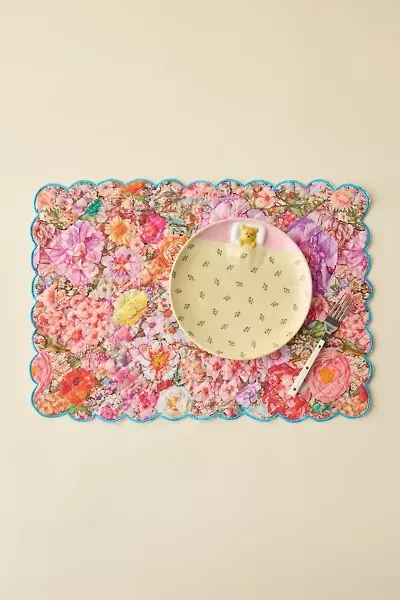 Scalloped Printed Quilted Placemat