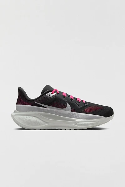 Nike Women's Pegasus 41 SE Sneakers