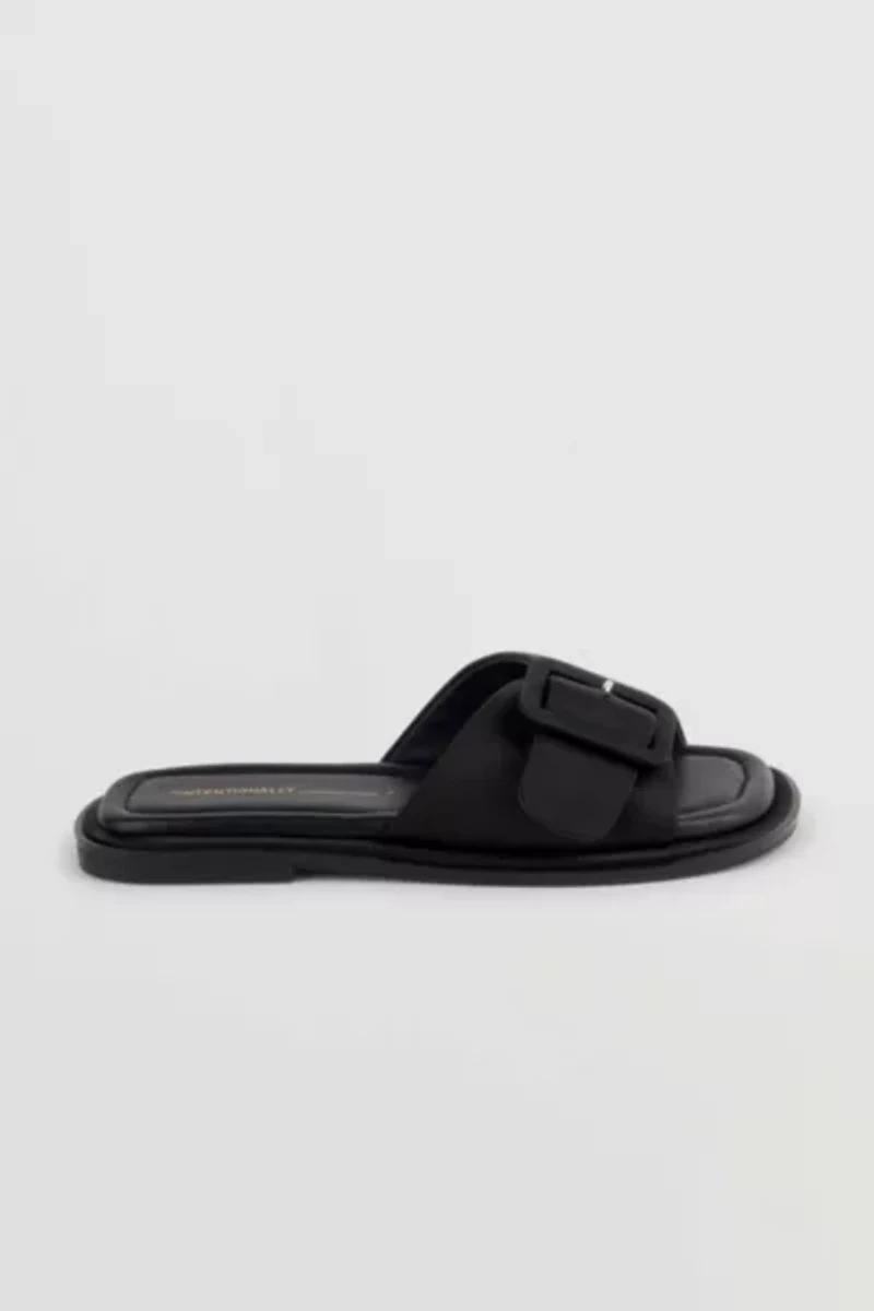 Intentionally Blank Astrid Sandal