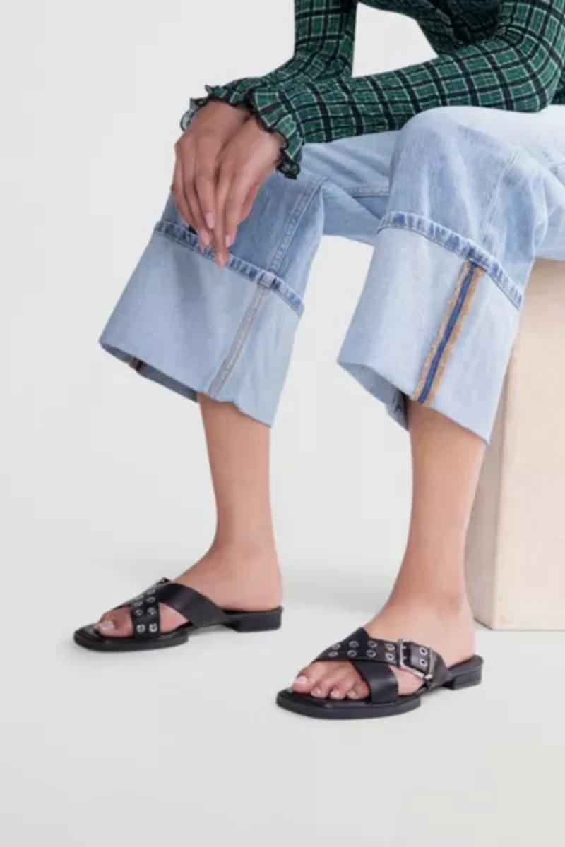 Intentionally Blank Clipz Leather Sandal