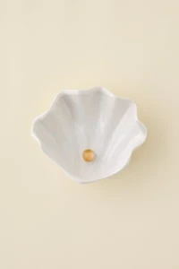 Clam Shell Ceramic Catch-All Dish