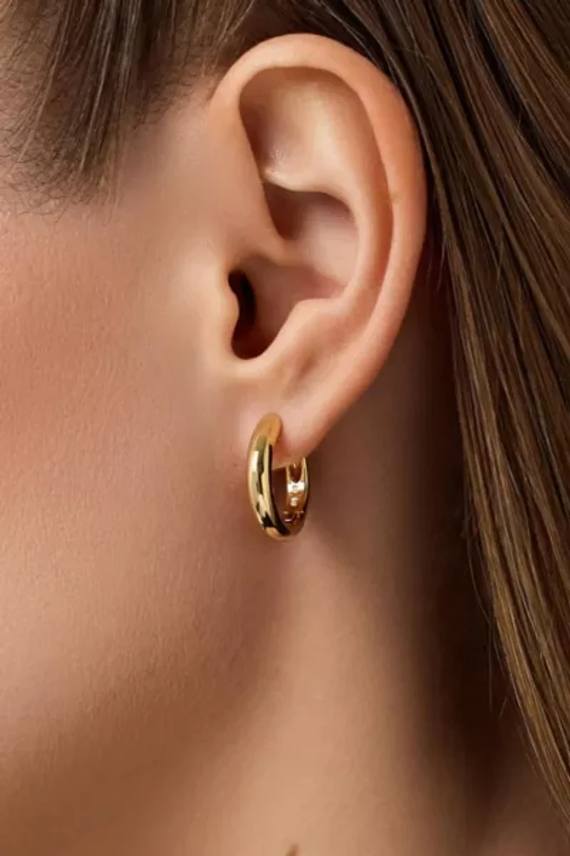 Ana Luisa Giulia Medium Hoop Earrings