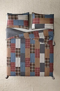 Cabin Patchwork Quilt Set