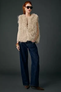 Kimchi Blue Nakita Oversized Faux Fur Vest