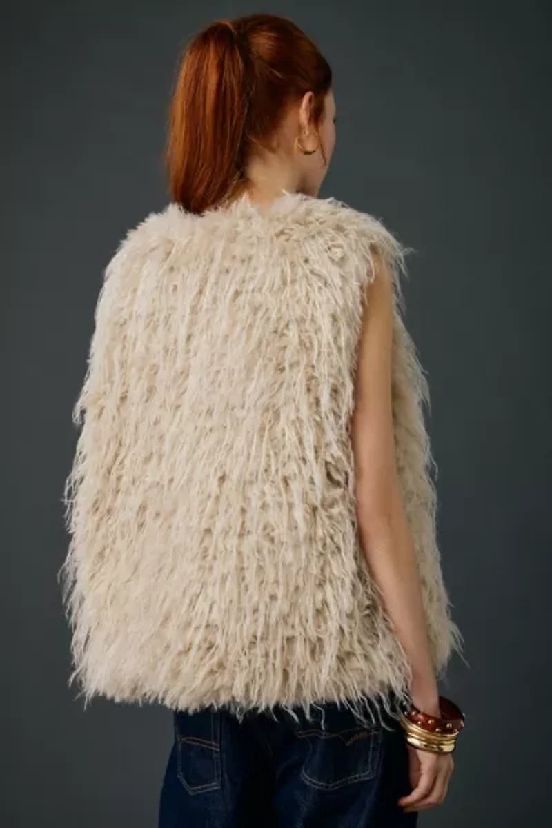 Kimchi Blue Nakita Oversized Faux Fur Vest