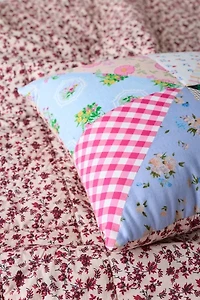ReMADE By UO Remnants Pinwheel Quilted Throw Pillow