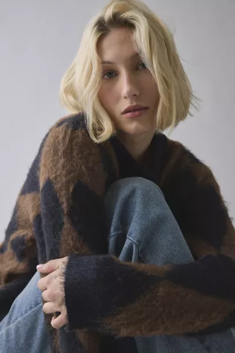 Daisy Street Darie Diamond Brushed Knit Sweater