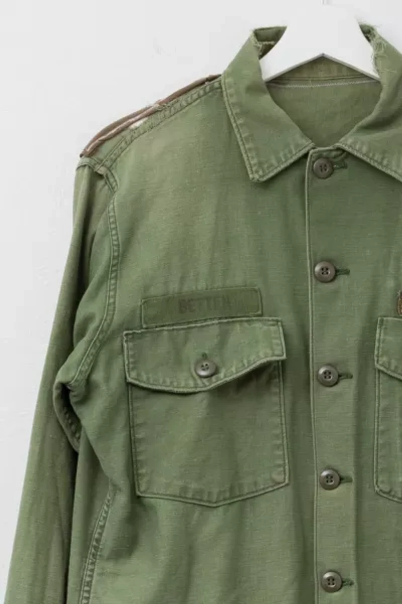 Vintage 1970s Distressed Green Cotton Corduroy Button Up Work Shirt