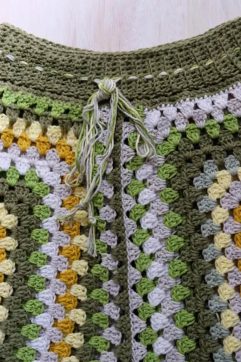 MARVES new york Granny Square Daisy Green Bermuda Shorts
