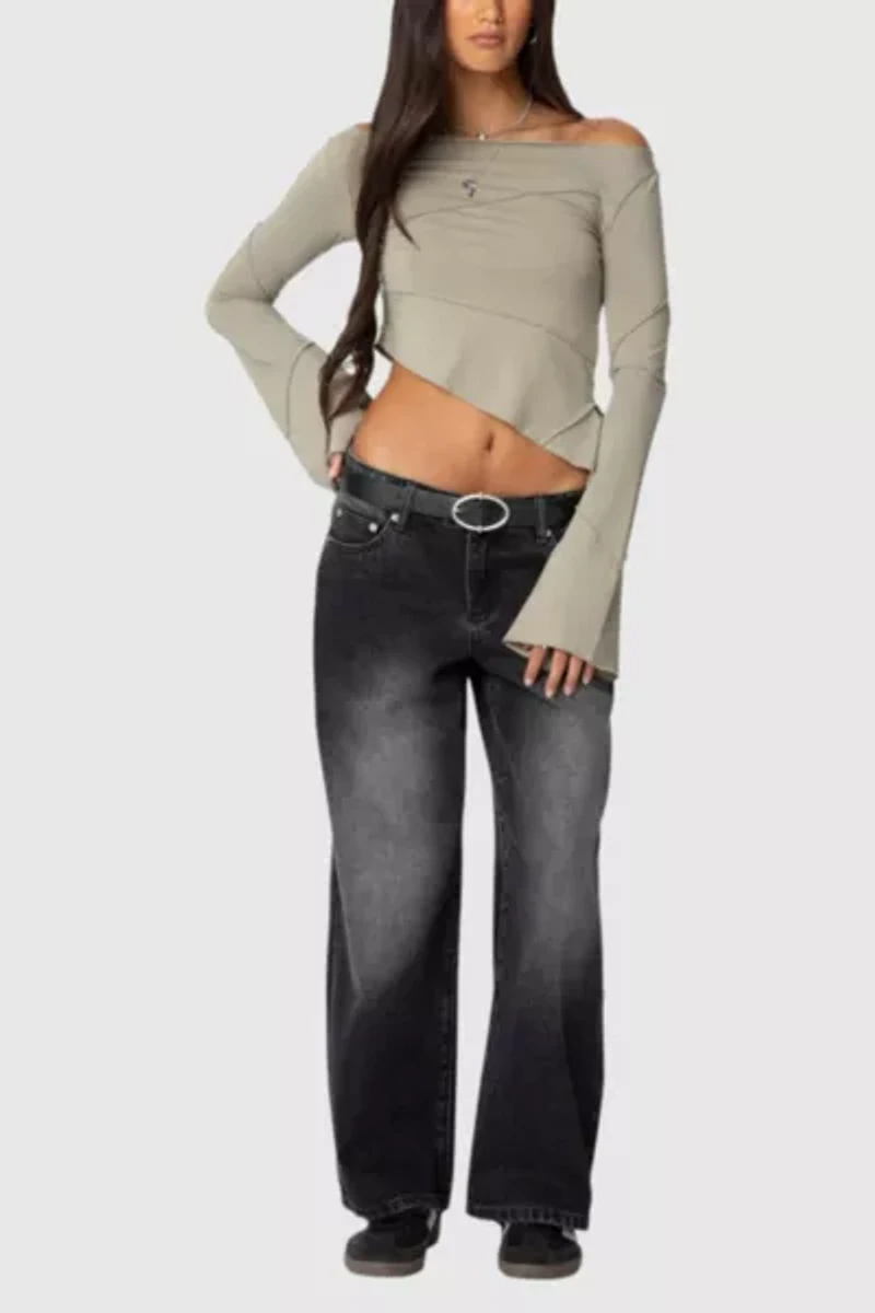 Edikted Petite Magda Low Rise Acid Wash Jeans