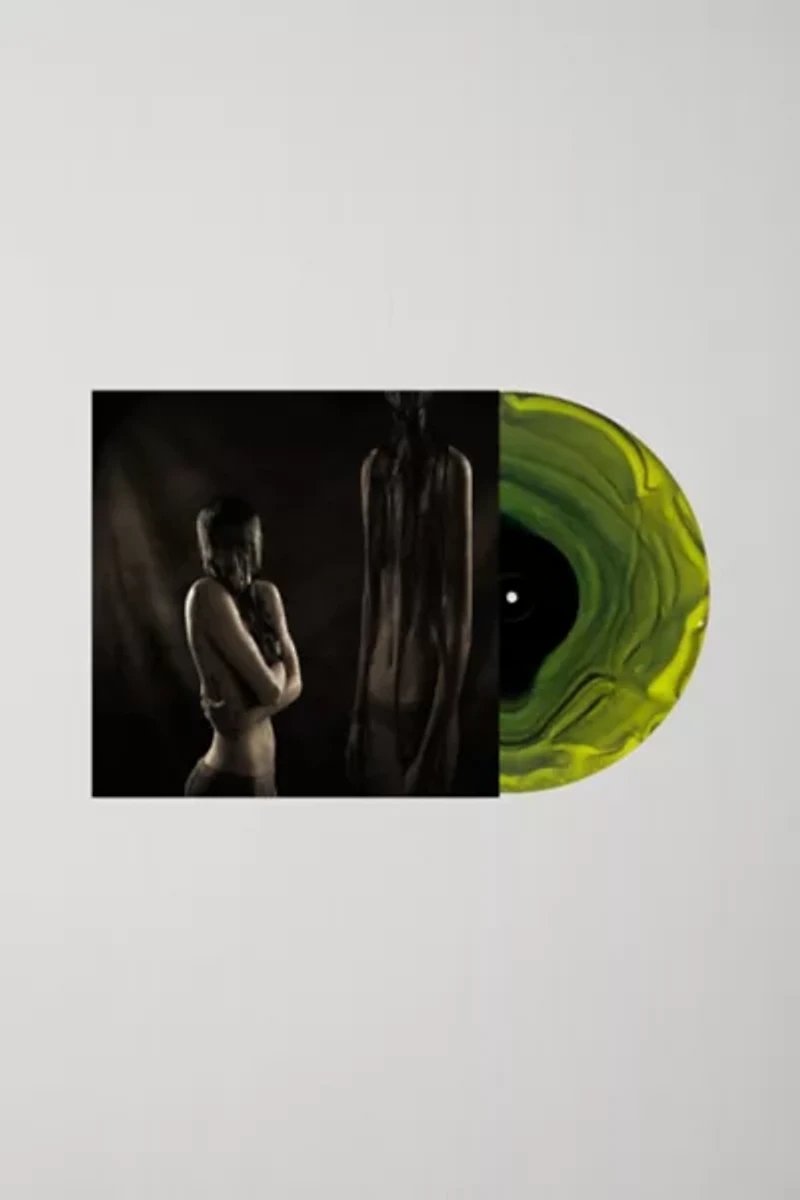 SOFIA ISELLA - I’m camera. UO Exclusive LP