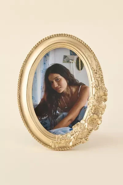 Flower Oval 4” x 6” Picture Frame